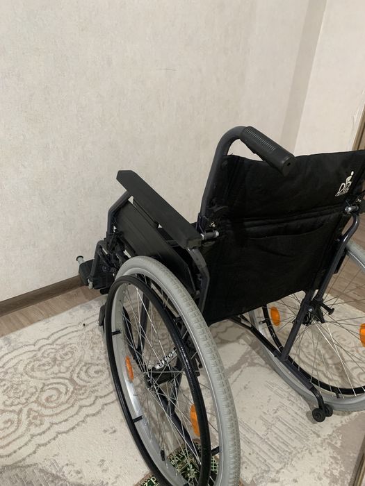 Коляска инвалидный