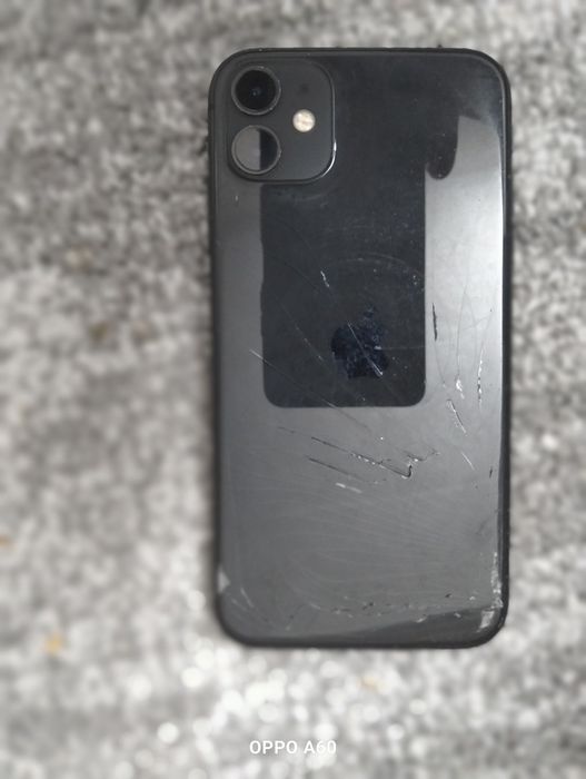 iPhone 11 85% sănătate bateriei