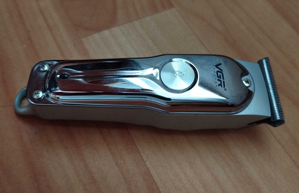 Машинка для стрижки волос vgr professional hair trimmer