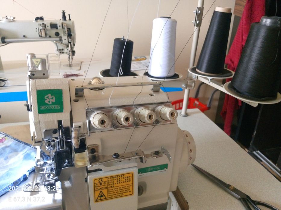 Оверлок ZOJE 880