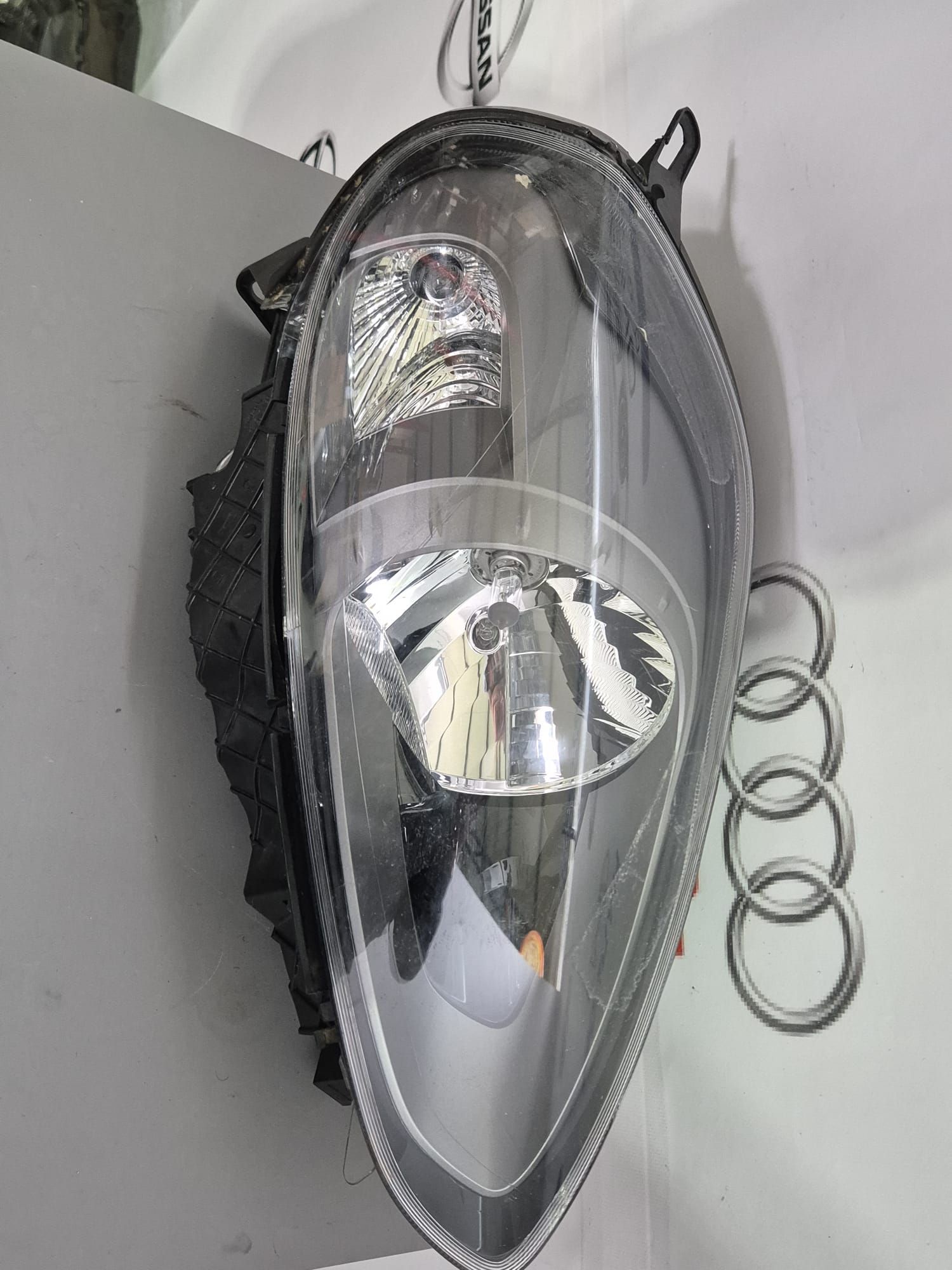 Far dreapta Fiat Punto Evo 2010-2014