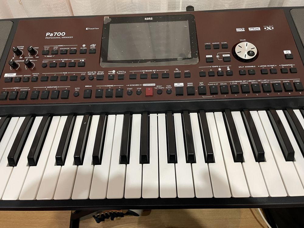 Korg pa700 impecabila