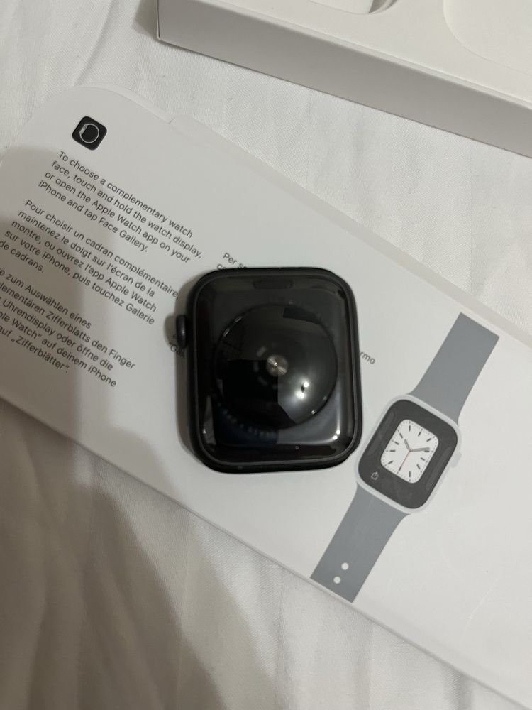 Apple Watch SE - уникален