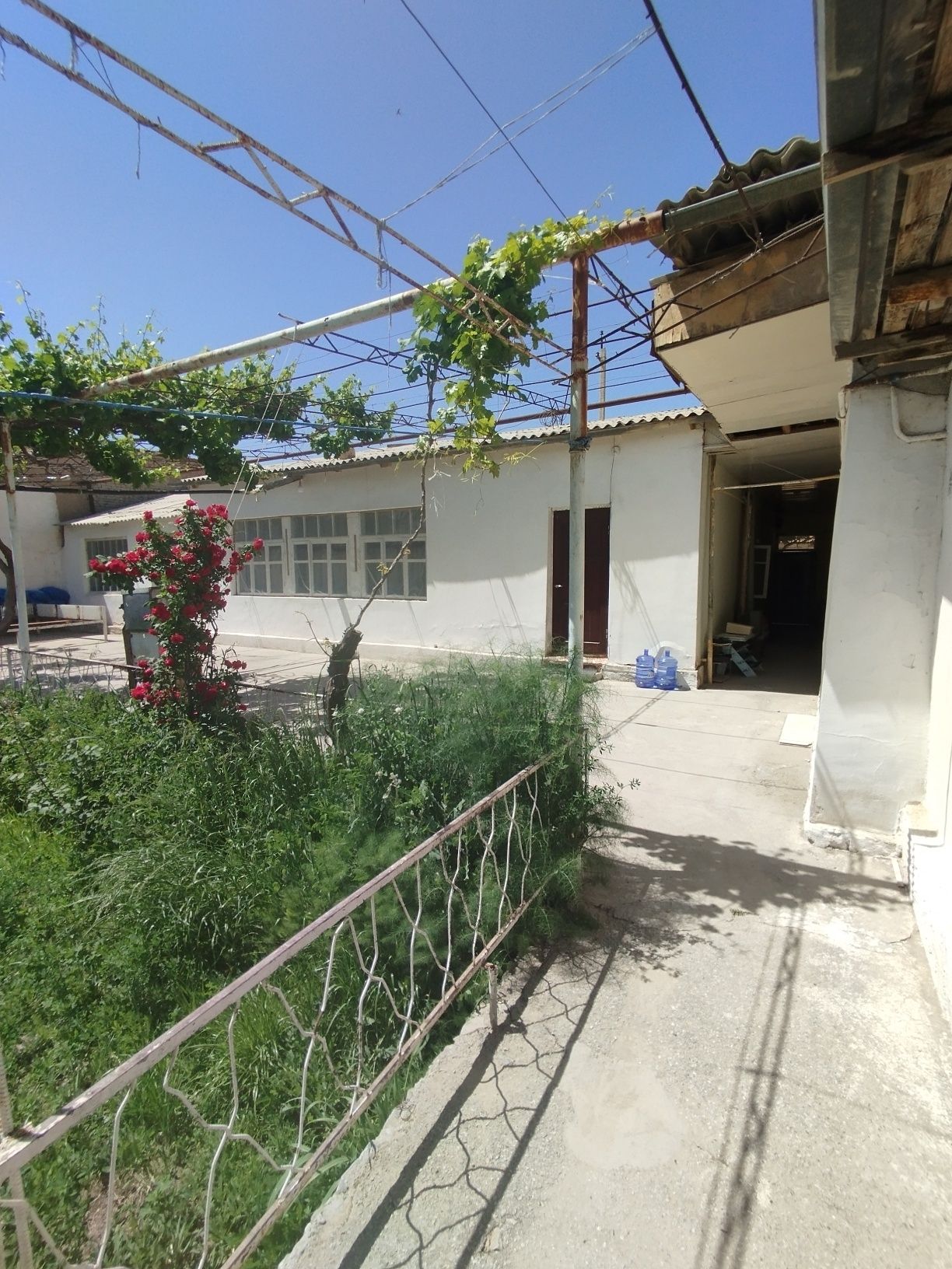 Hovli sotiladi narpay 7 bulim