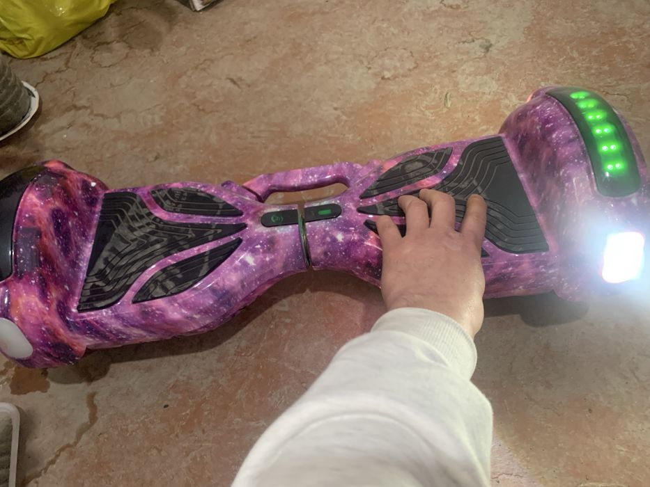 Продаеться гироскутер