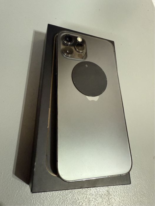 iPhone 12 Pro 256GB - functionează perfect, usor defect vizual