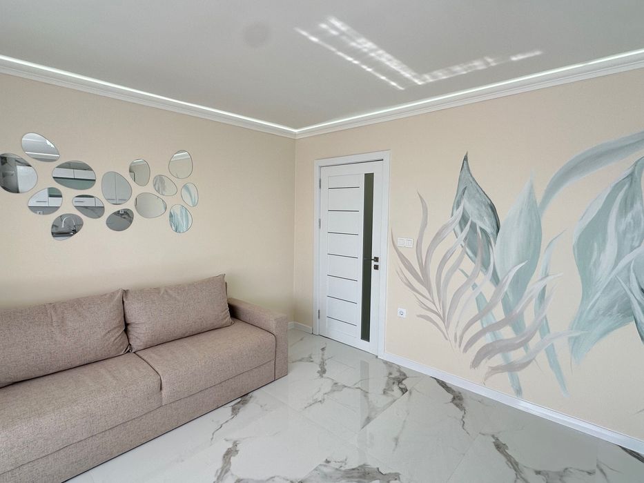 Продава се Тристаен апартамент в Добрич, Център - 70 кв.м за 795 €/кв.м - Снимка #1