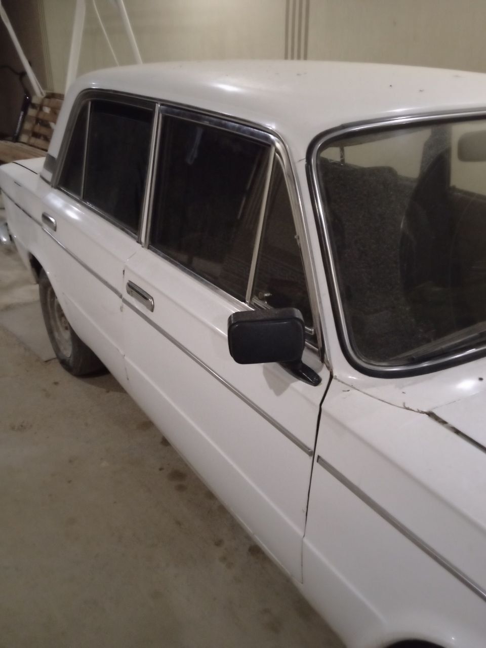 Vaz 2103 sotiladi