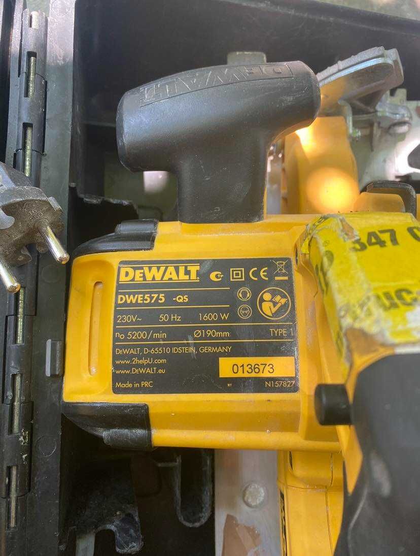 Трион циркулярен DEWALT DWE575