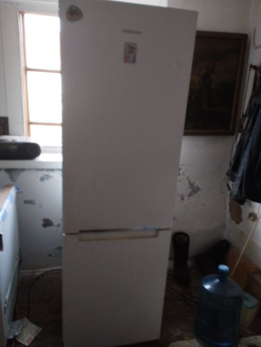 Продам холодильник