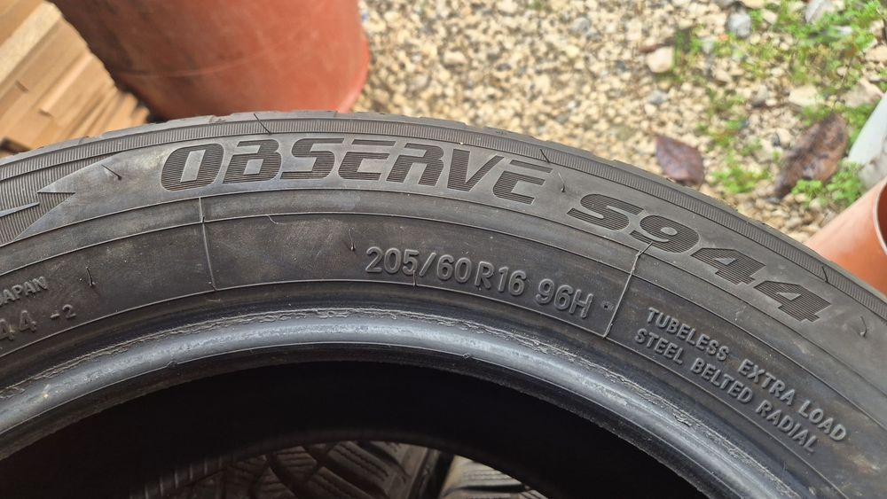 Пръдавам зимни   гуми Тойо  205 60 16