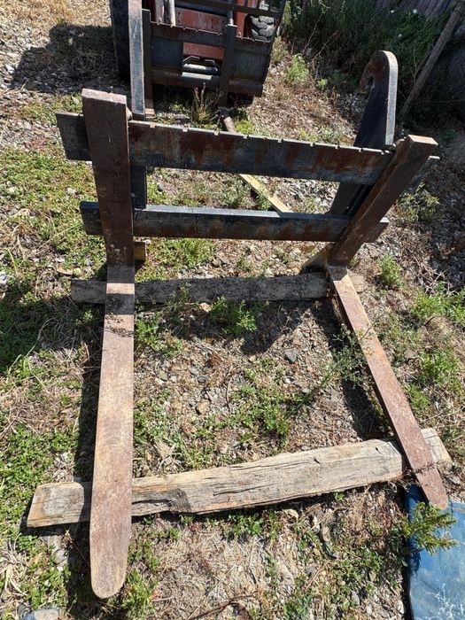 Furci pentru buldo, volă, excavator
