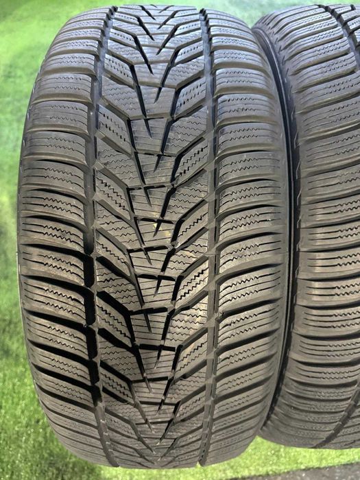 Anvelope iarnă 245/50/18 Hankook
