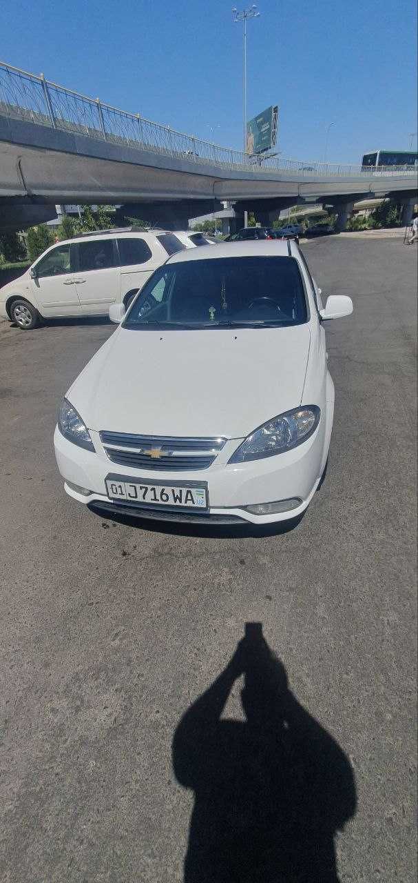 Chevrolet gentra 2015