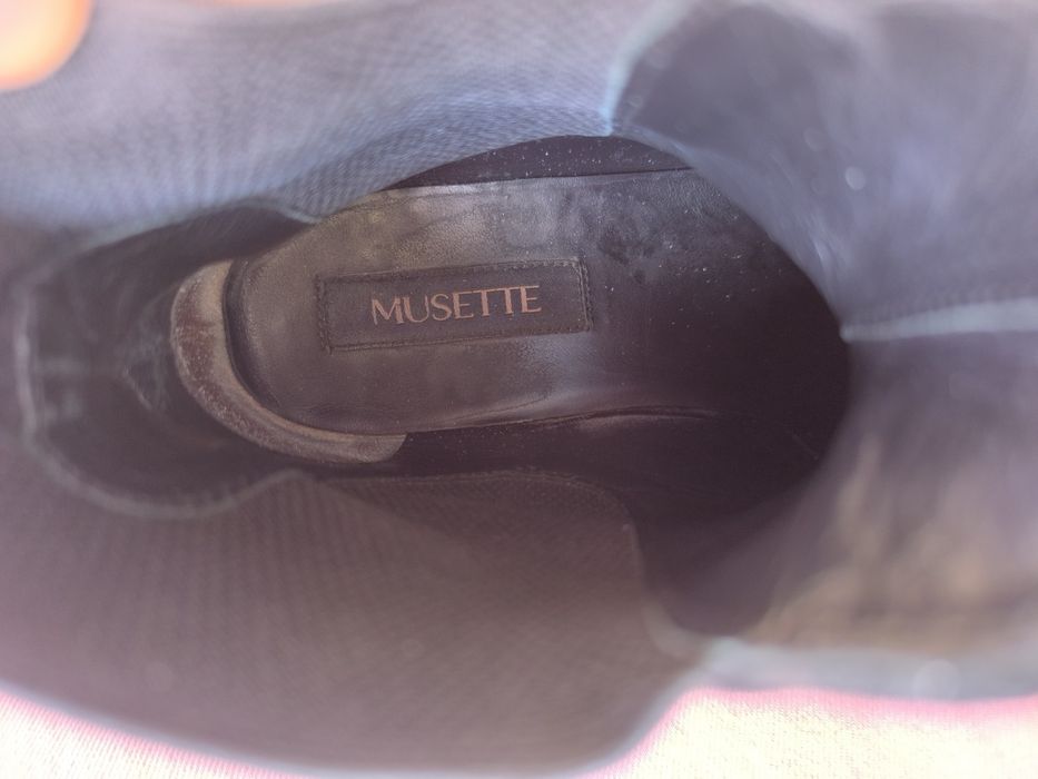Ghete piele Musette