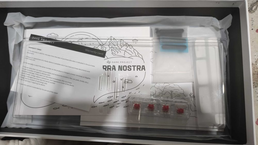 Продавам клавиатура dark project ALU81A Terra Nostra white