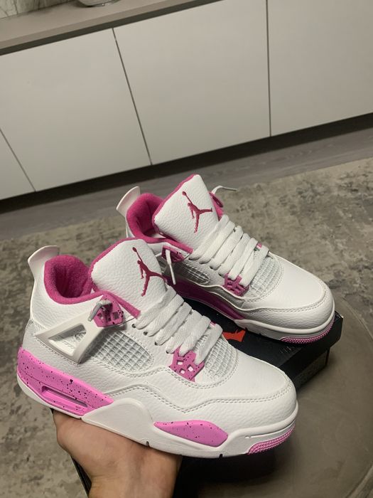 Jordan 4 Retro Pink Oreo