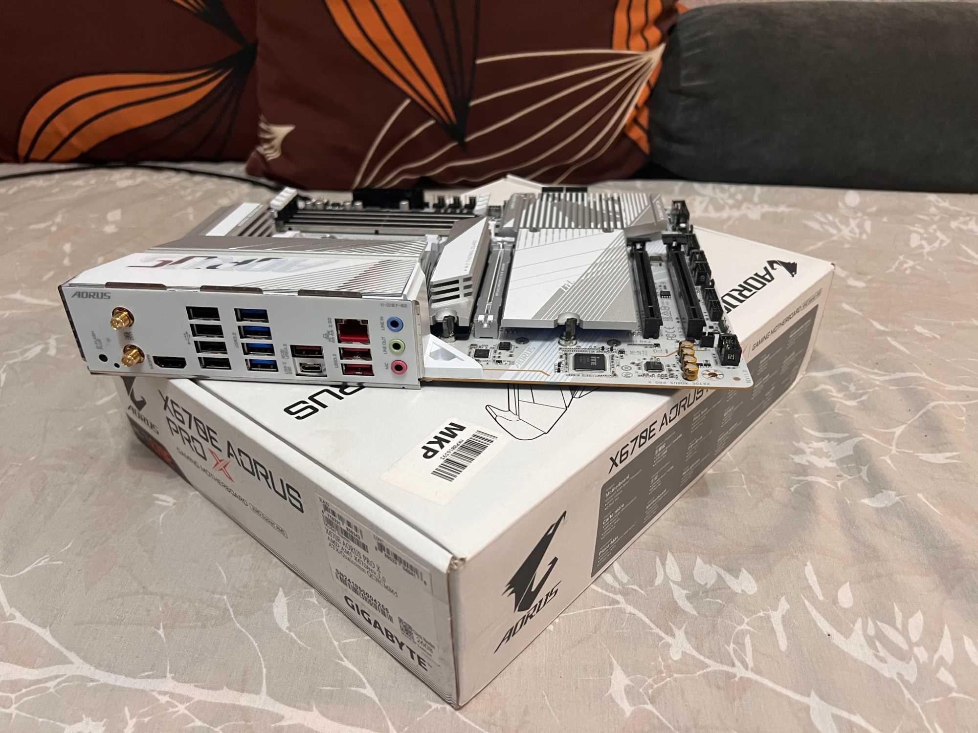 Gigabyte X670E Aorus Pro X