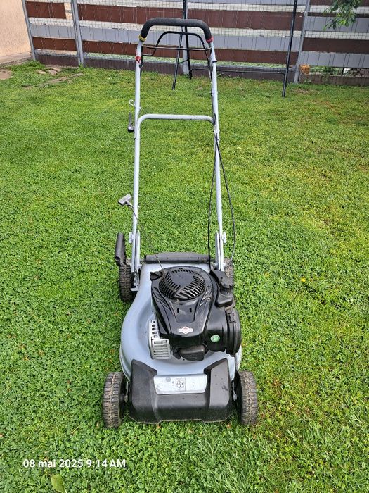 Vând mașina tuns gazon LUX TOOLS