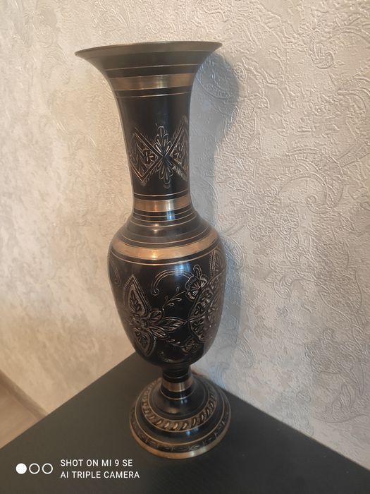 Продаю индийскую вазу