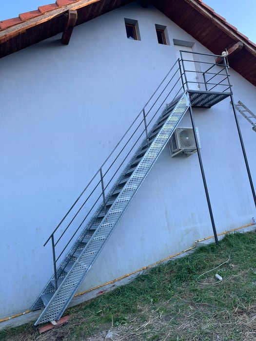 Scari metalice zincate