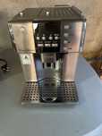 Aparate de cafea DeLonghi
