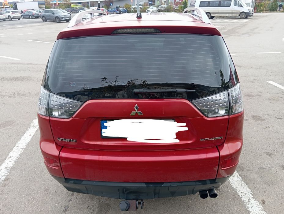Vând Mitsubishi Outlander - 2.0 - |4x4| - 2009