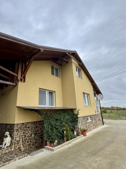 Casă modernă premium - liniște și confort