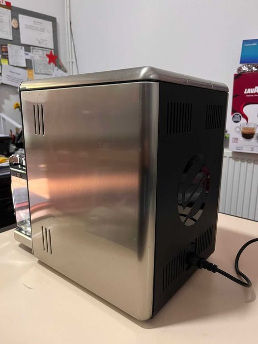 Espressor Philips Saeco Xelsis - in perfecta stare de functionare