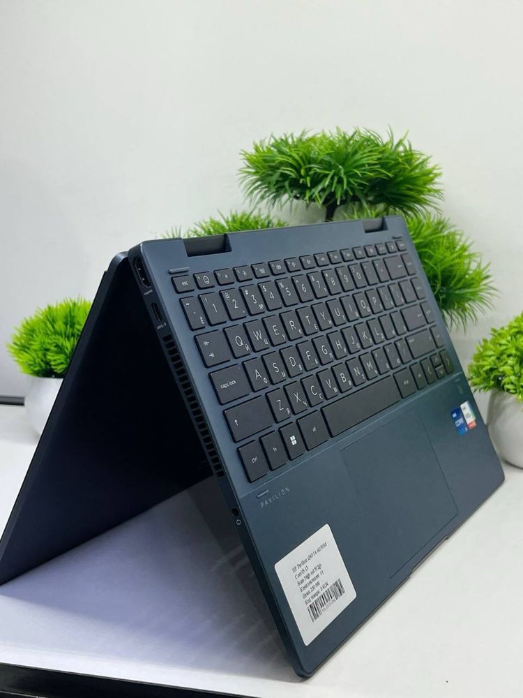 HP Pavilion x360\14-ek1 003 d