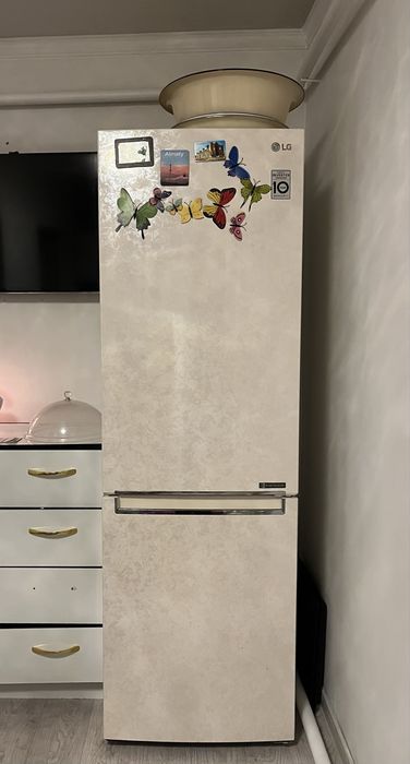 Продам холодильник