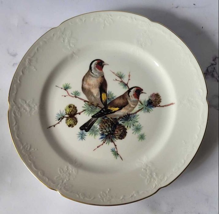 Винтидж чинии на Kaiser за стена