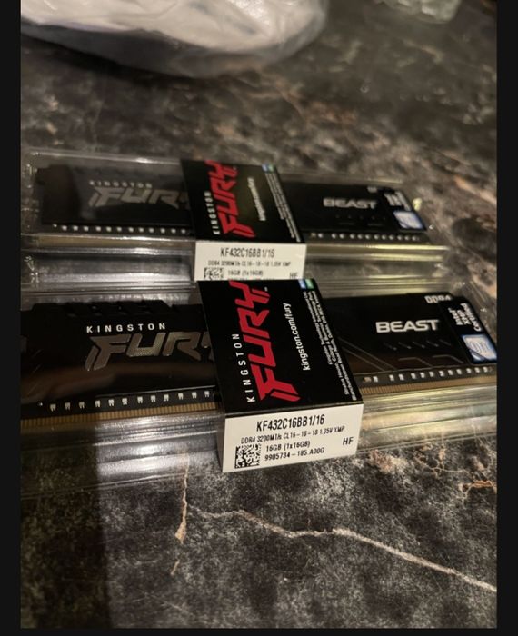 Продам ОЗУ Kingston 16 ГБ