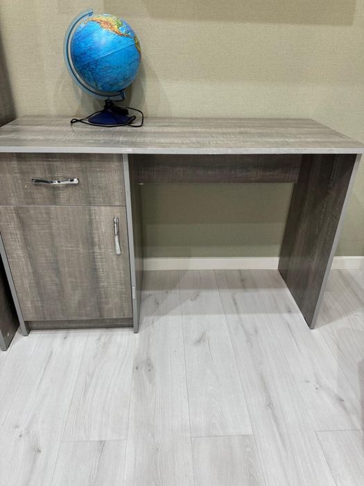 Детский рабочий стол