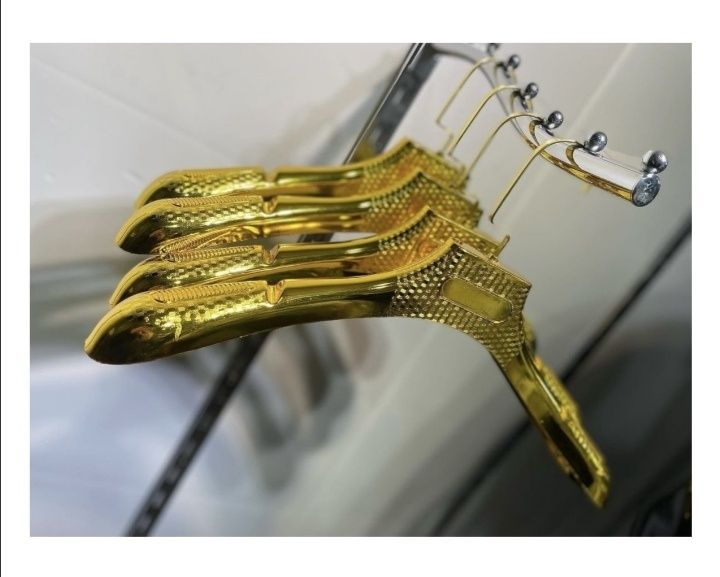 Вешалки плечики пластик, металл