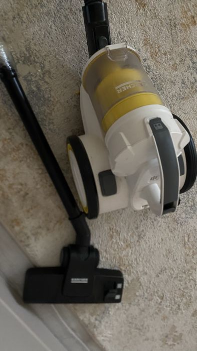 Продам пыльесос в хорошим состоянии