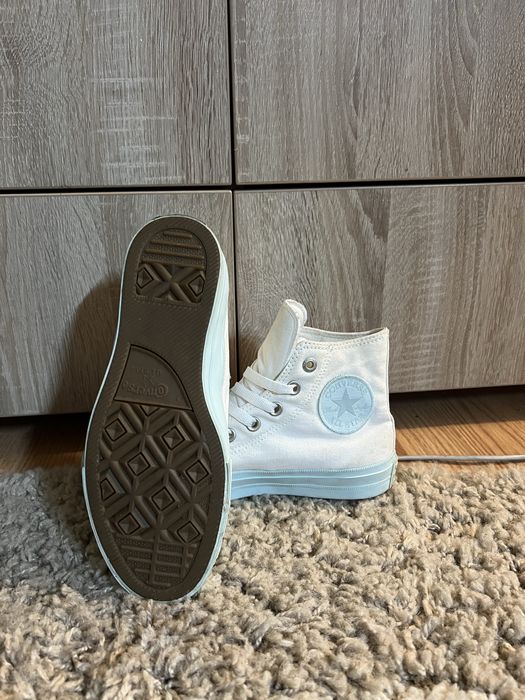 Converse with lunarlon