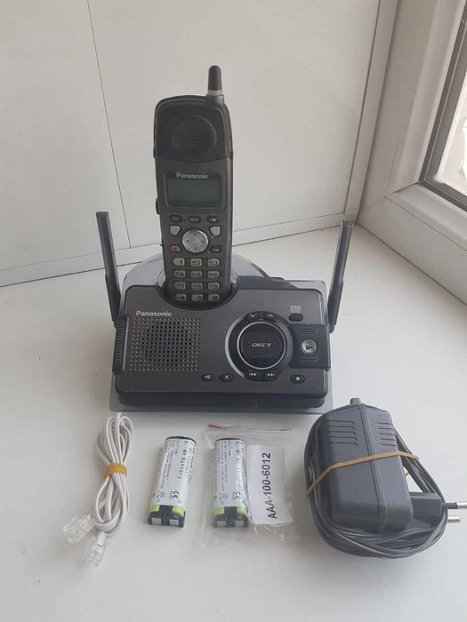 Цифровой беспроводной телефон с автоответчиком Panasonic KX-TCD296RU