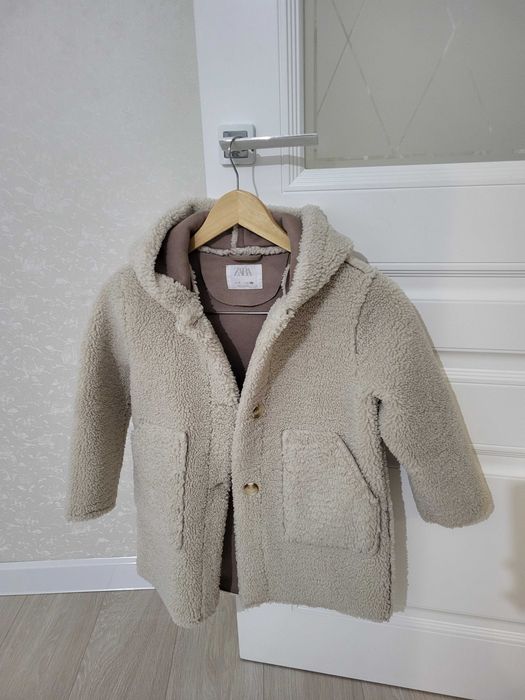 Продам куртку детскую