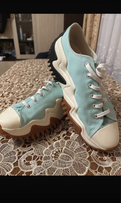 Tenisi converse ca noi