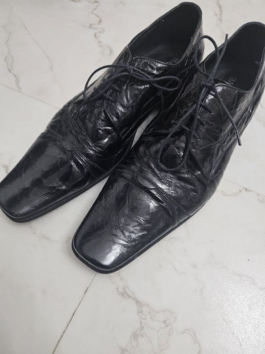 Pantofi din piele naturala lacuita