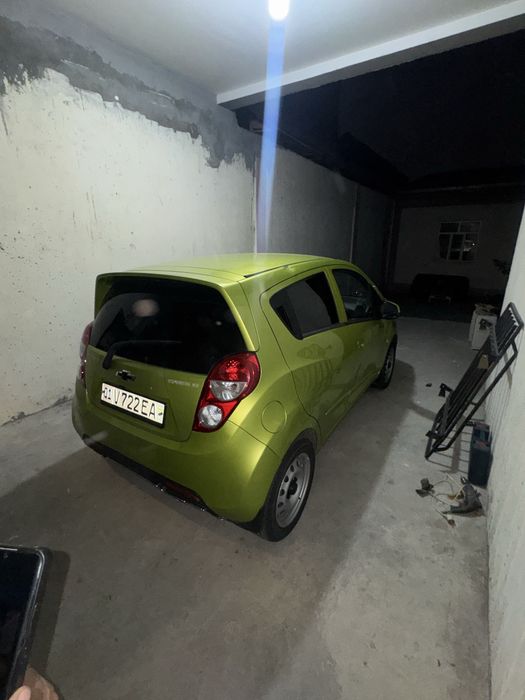 Срочно продам Spark 2 позиция 2010 года