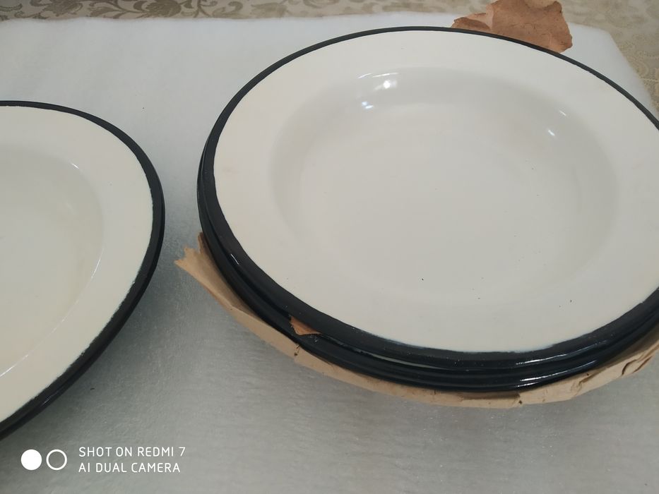 Янги сирли темирли тарелкалар