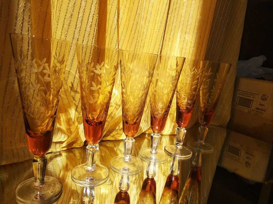 Фужеры Весна янтарного цвета. Редкость