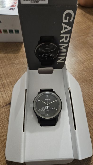 Smartwatch Garmin VivoMove Sport OLED Silicon Black