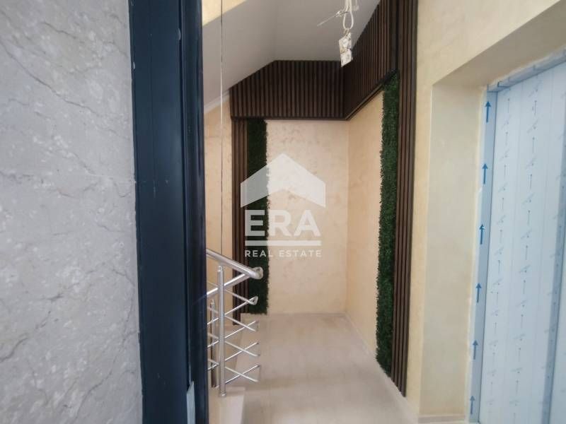 Продава се Тристаен апартамент в Хасково, Училищни - 126 кв.м за 561 €/кв.м - Снимка #11