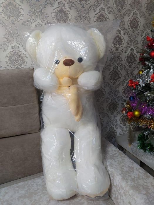 Плюшевый мишка белый