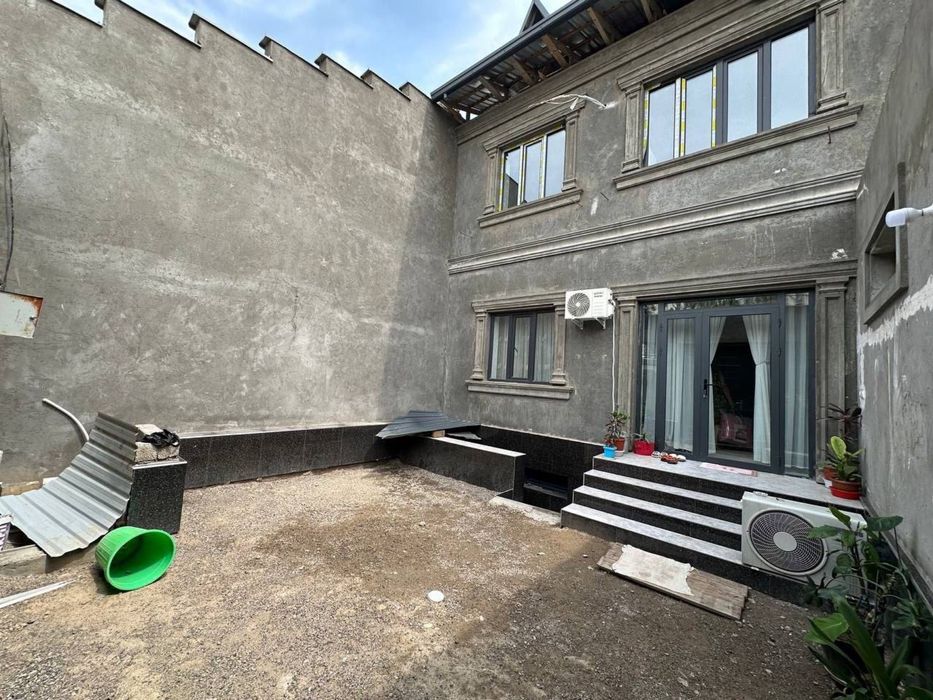 Продаётся участок Олмос ма-х 4-х