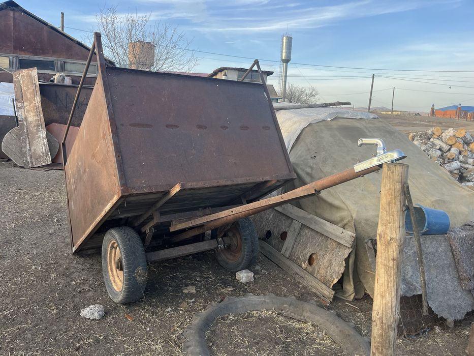 Продам прицеп(коневозку)