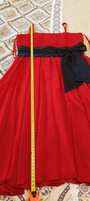 Rochiță Roșie ,Dora , din voal , măsura 38